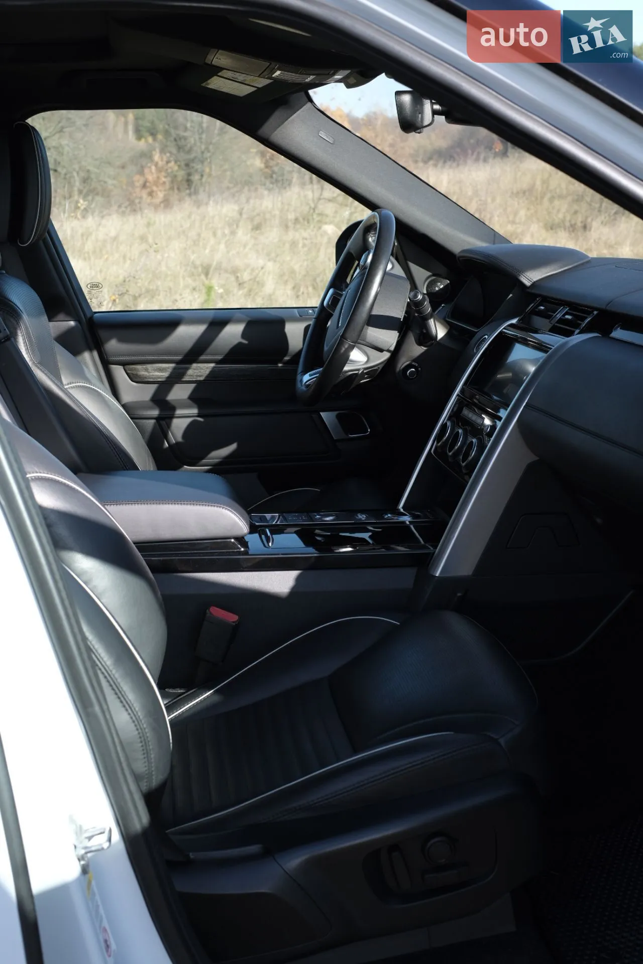 2018 Land Rover Discovery - мініатюра 8