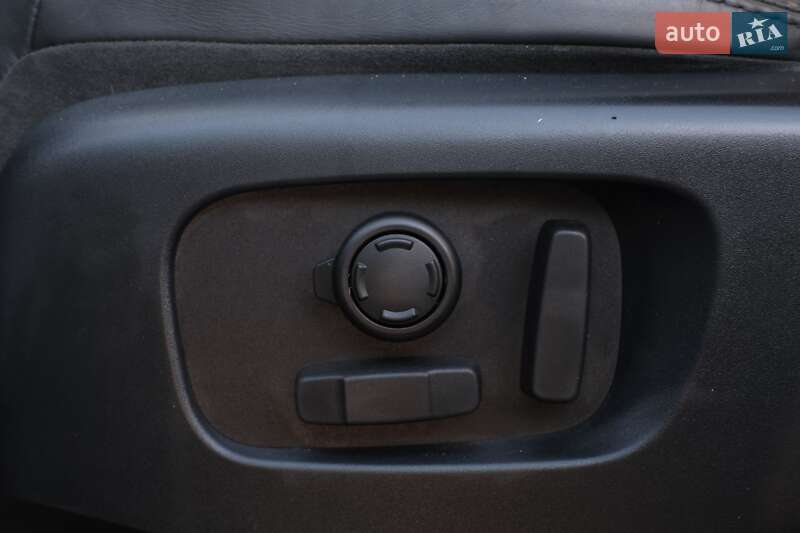 Внедорожник / Кроссовер Land Rover Discovery 2018 в Виннице