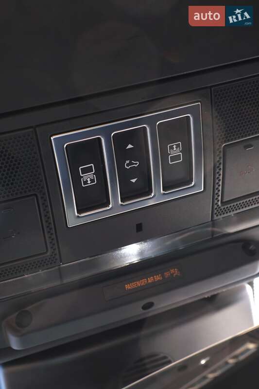 Внедорожник / Кроссовер Land Rover Discovery 2018 в Виннице