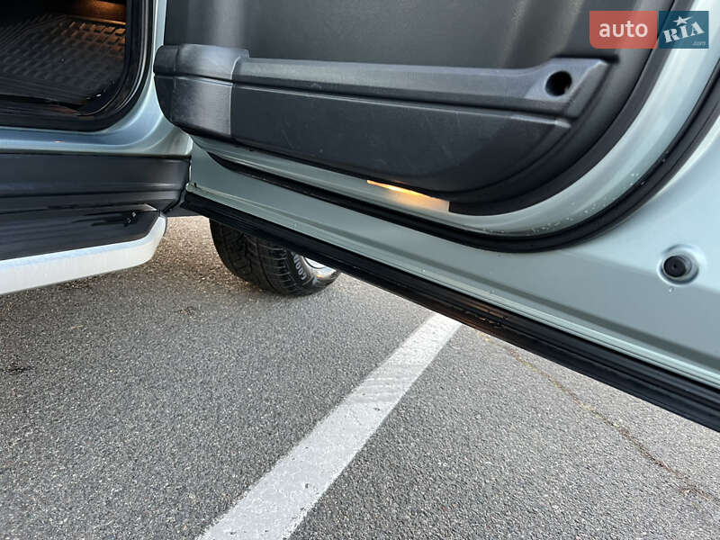 Внедорожник / Кроссовер Land Rover Discovery 2007 в Киеве фото 8 Внедорожник / Кроссовер Land Rover Discovery 2007 в Киеве