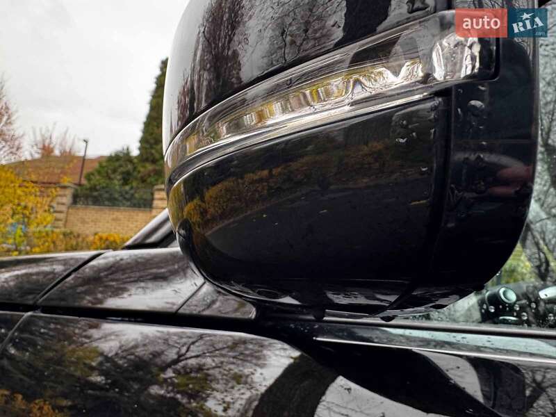 Позашляховик / Кросовер Land Rover Discovery 2019 в Києві фото 14 Позашляховик / Кросовер Land Rover Discovery 2019 в Києві