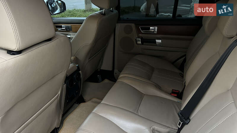 Внедорожник / Кроссовер Land Rover Discovery 2016 в Львове