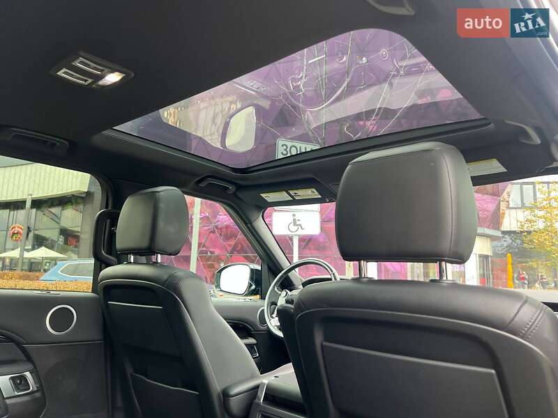 Внедорожник / Кроссовер Land Rover Discovery 2018 в Киеве