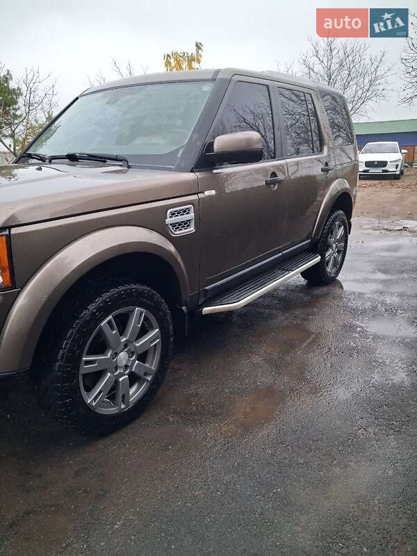 Внедорожник / Кроссовер Land Rover Discovery 2013 в Ольшанке