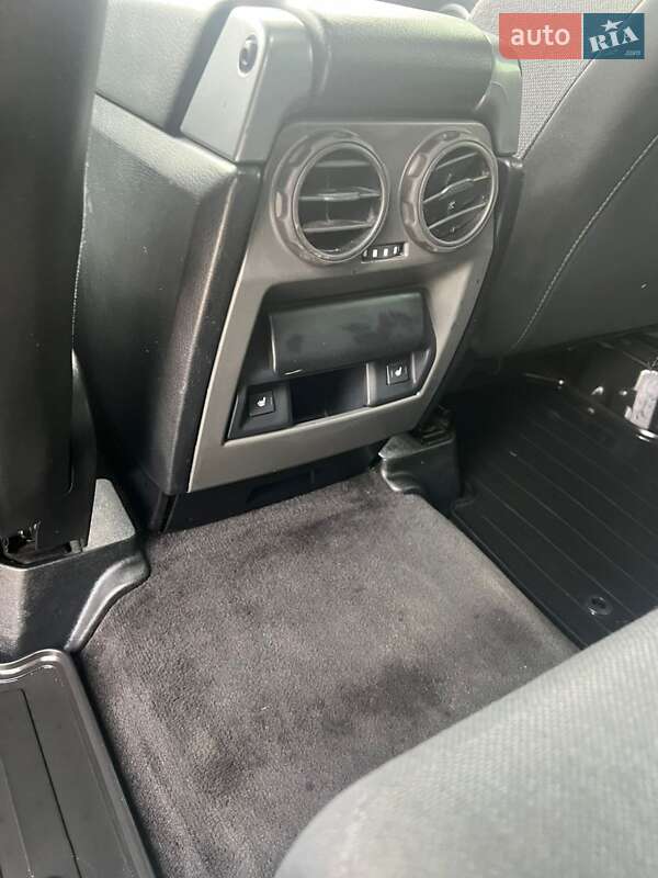 Внедорожник / Кроссовер Land Rover Discovery 2005 в Черновцах фото 6 Внедорожник / Кроссовер Land Rover Discovery 2005 в Черновцах