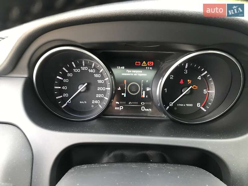 Внедорожник / Кроссовер Land Rover Discovery 2014 в Черновцах