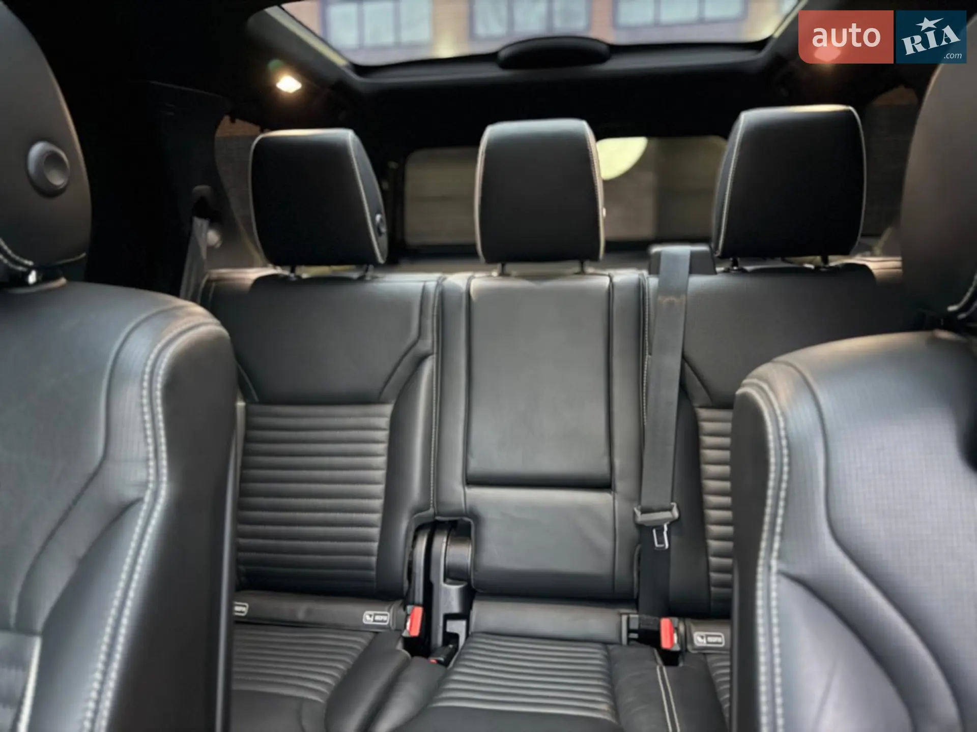 2020 Land Rover Discovery - мініатюра 16