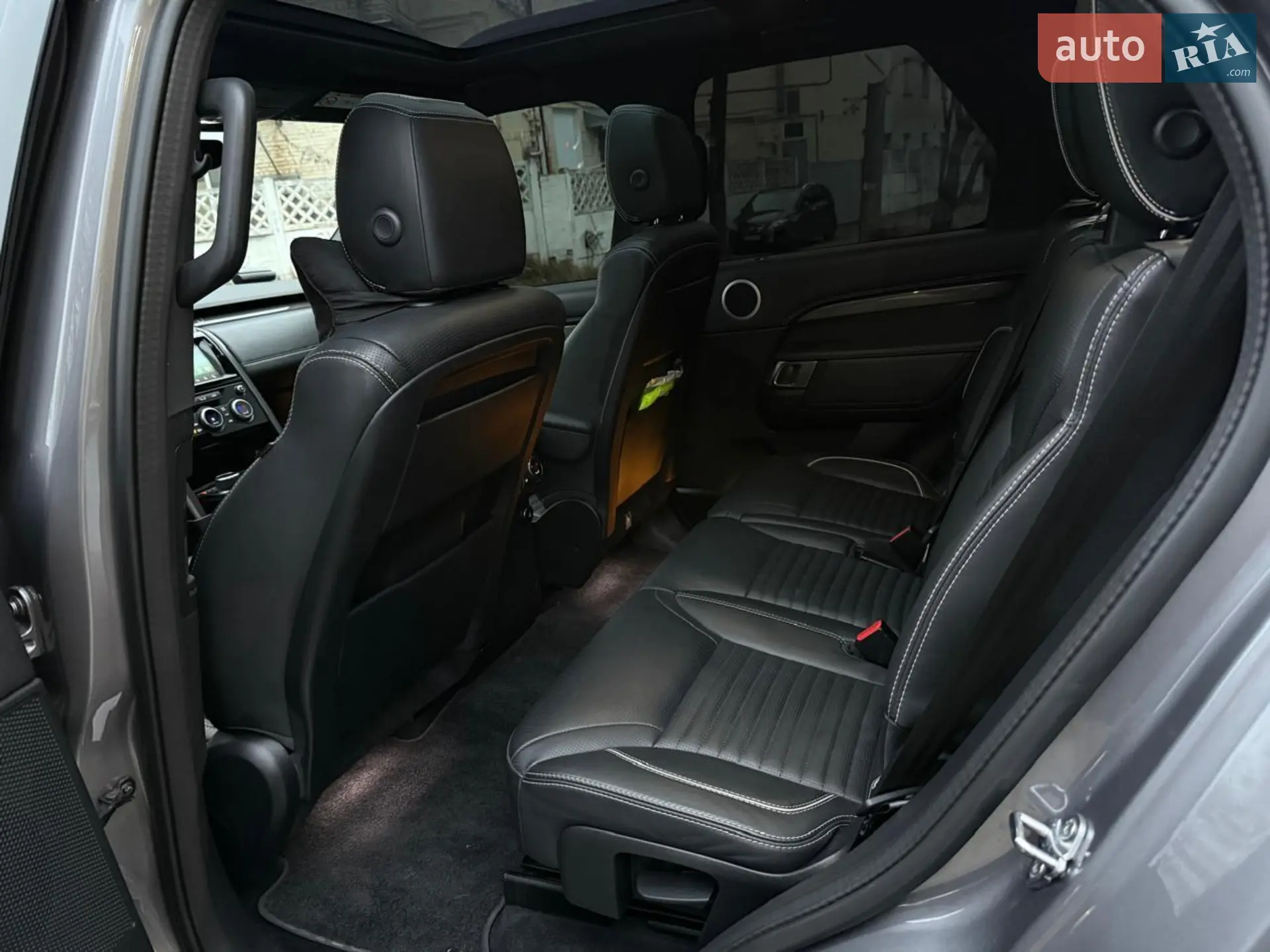 2020 Land Rover Discovery - мініатюра 19