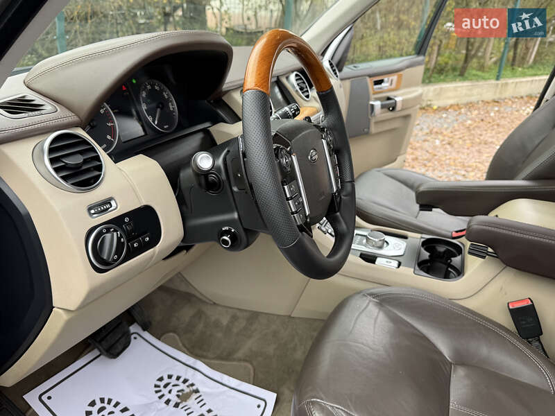 Внедорожник / Кроссовер Land Rover Discovery 2016 в Дрогобыче