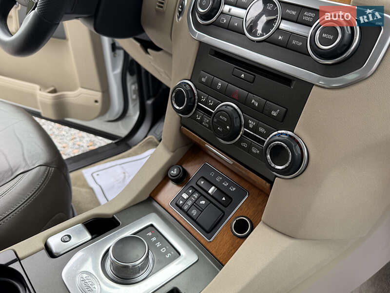 Внедорожник / Кроссовер Land Rover Discovery 2016 в Дрогобыче