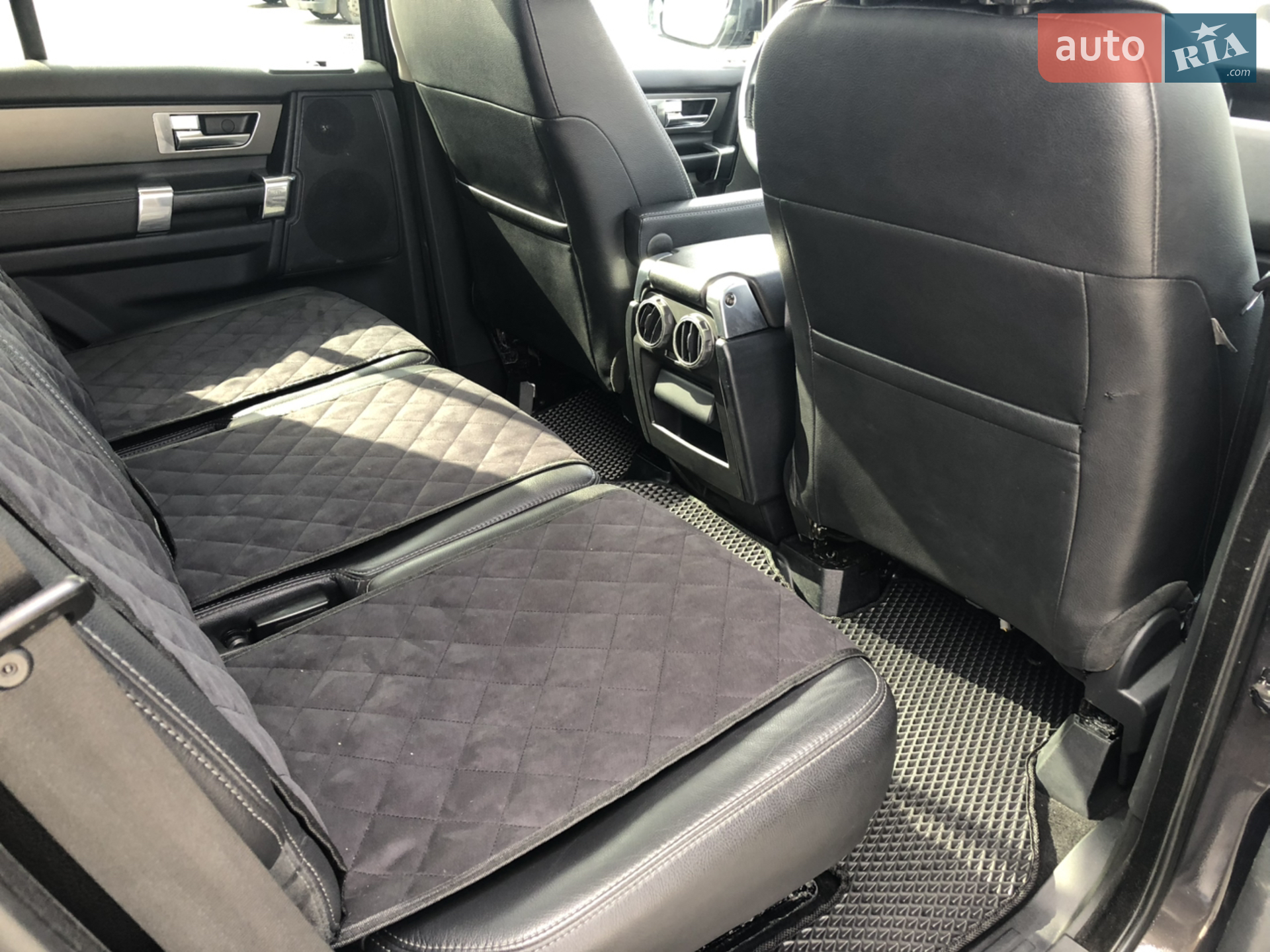 2015 Land Rover Discovery - мініатюра 19