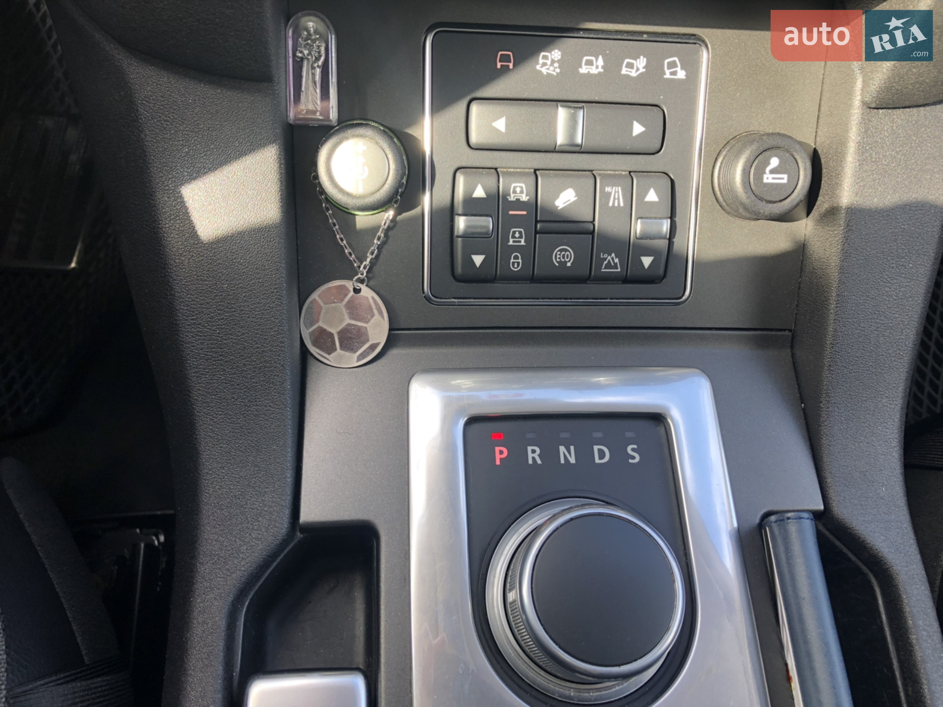 2015 Land Rover Discovery - мініатюра 21