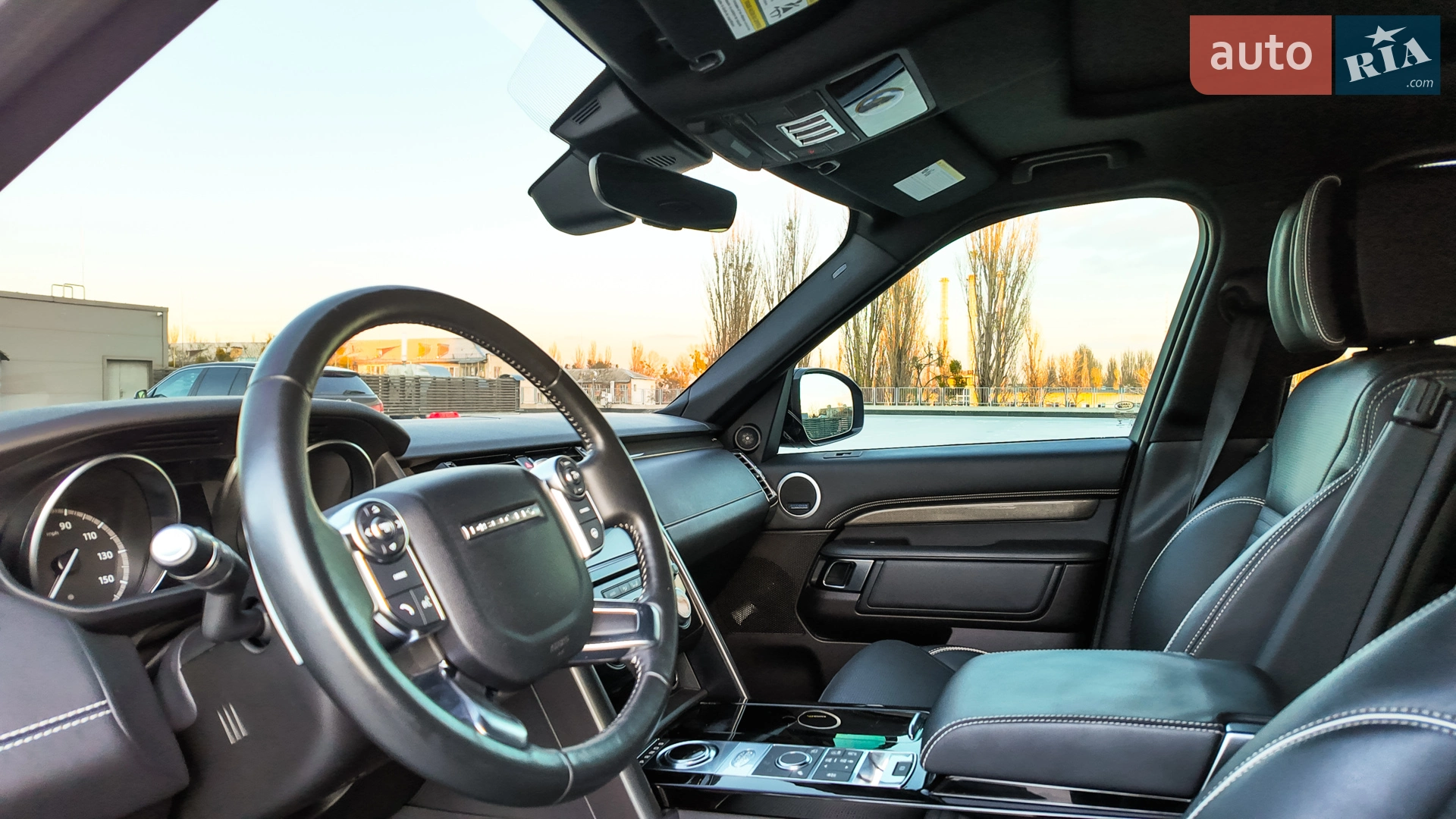 2017 Land Rover Discovery - мініатюра 12