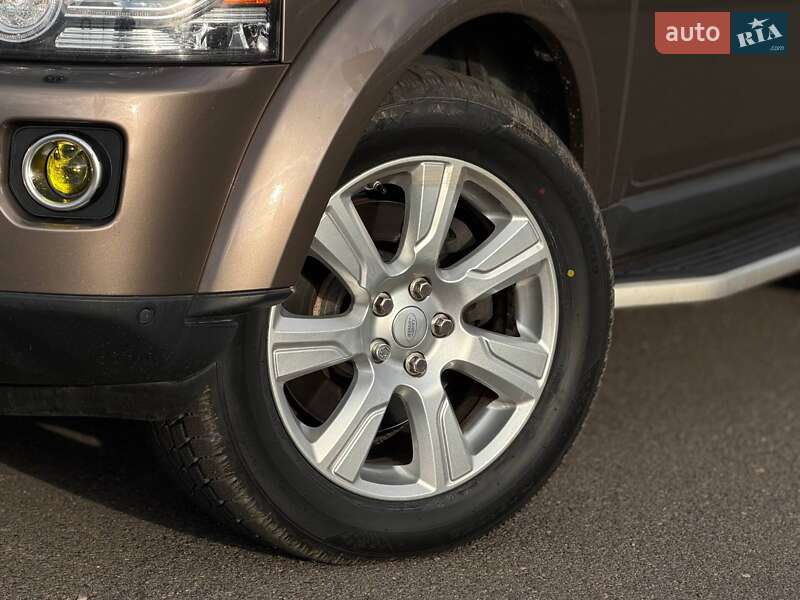 Внедорожник / Кроссовер Land Rover Discovery 2015 в Кривом Роге