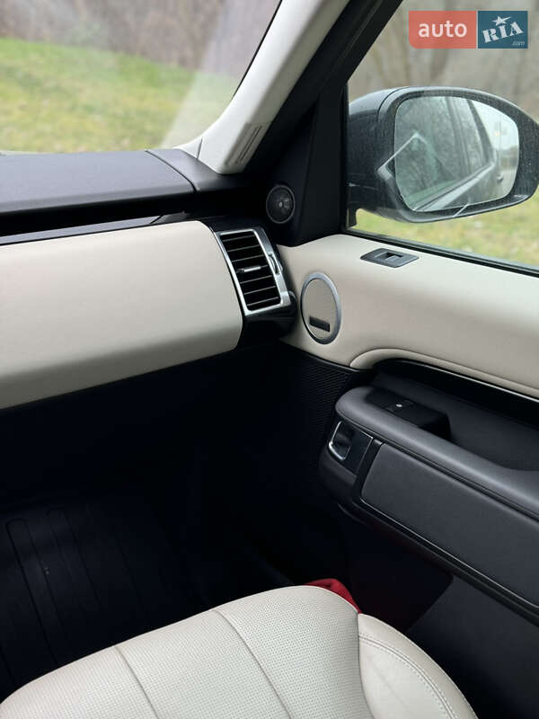 Внедорожник / Кроссовер Land Rover Discovery 2018 в Киеве