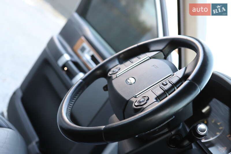 Внедорожник / Кроссовер Land Rover Discovery 2016 в Дрогобыче