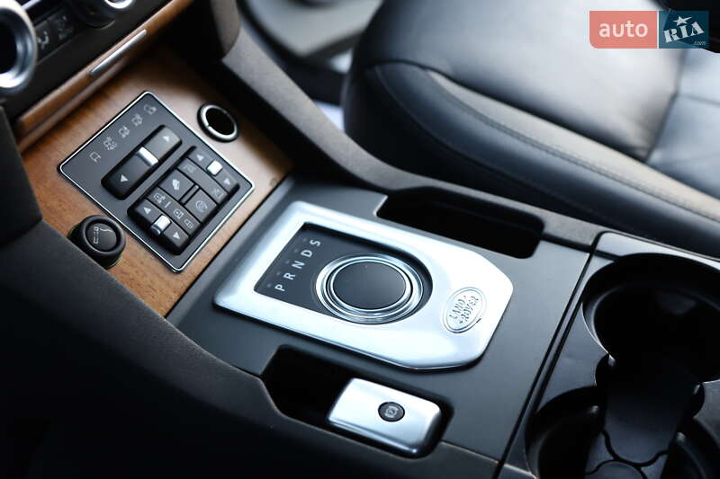 Внедорожник / Кроссовер Land Rover Discovery 2016 в Дрогобыче