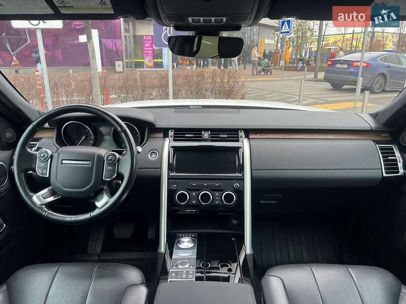 Внедорожник / Кроссовер Land Rover Discovery 2017 в Киеве