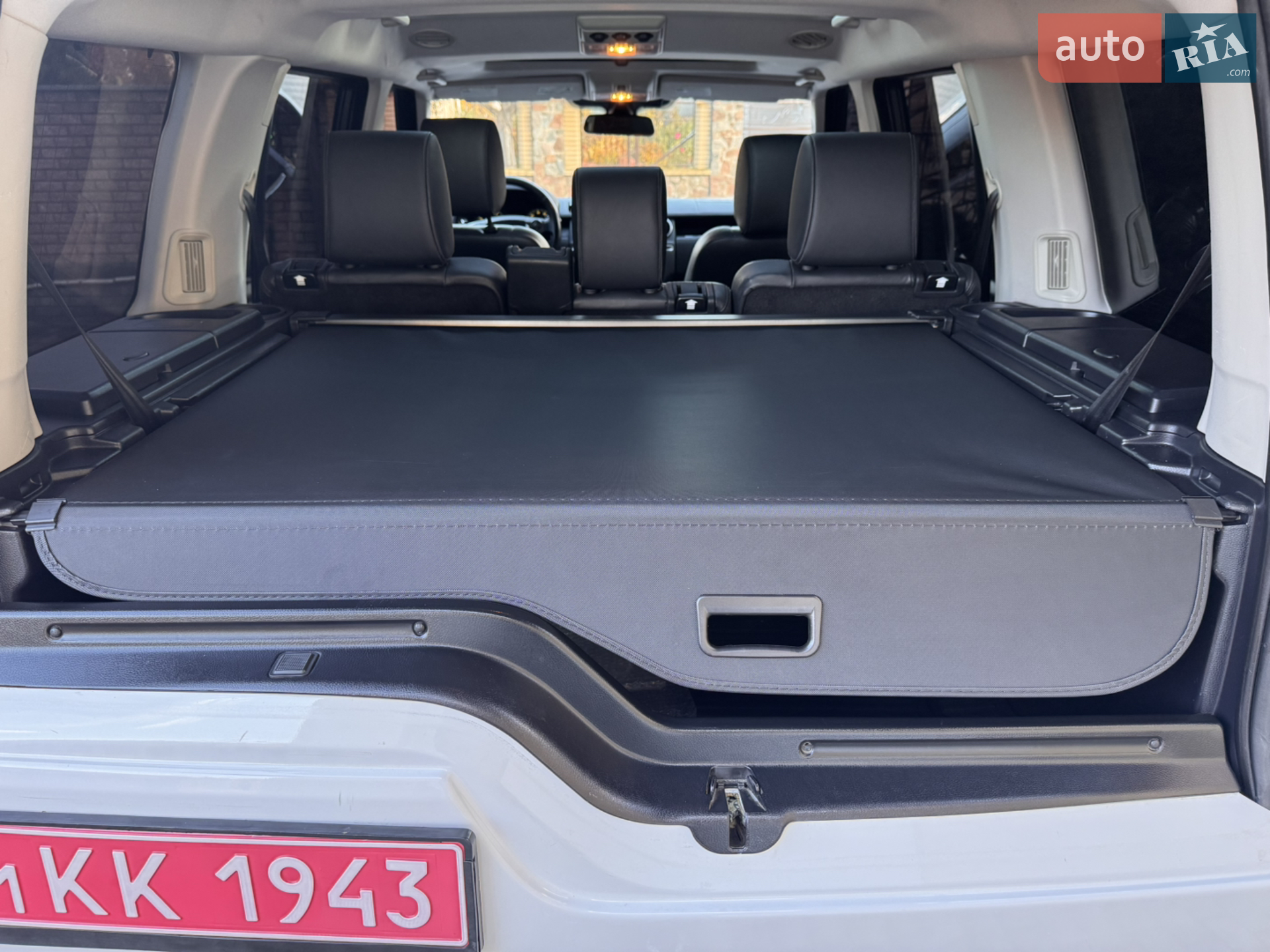 2016 Land Rover Discovery - мініатюра 25