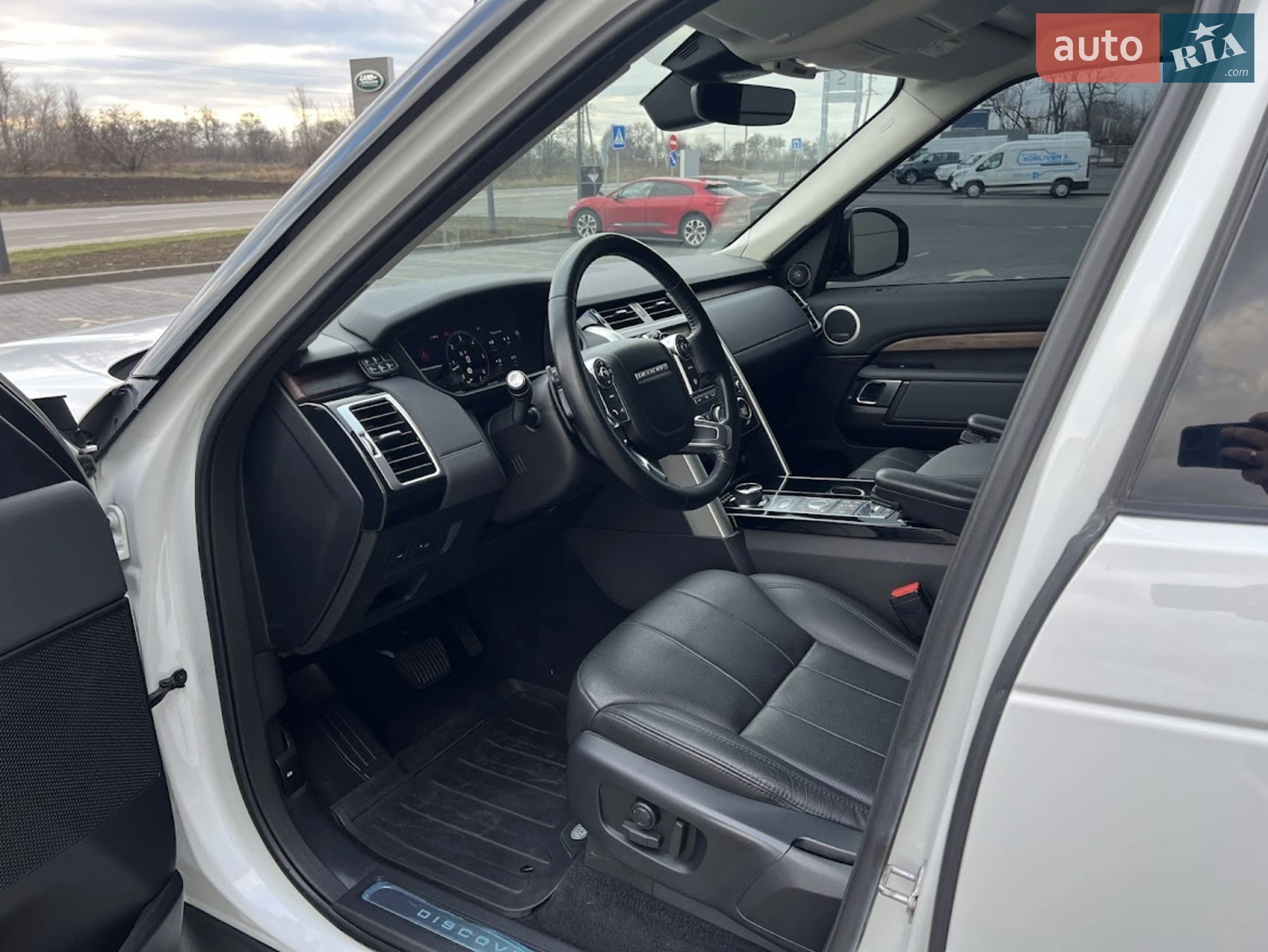 2018 Land Rover Discovery - мініатюра 9