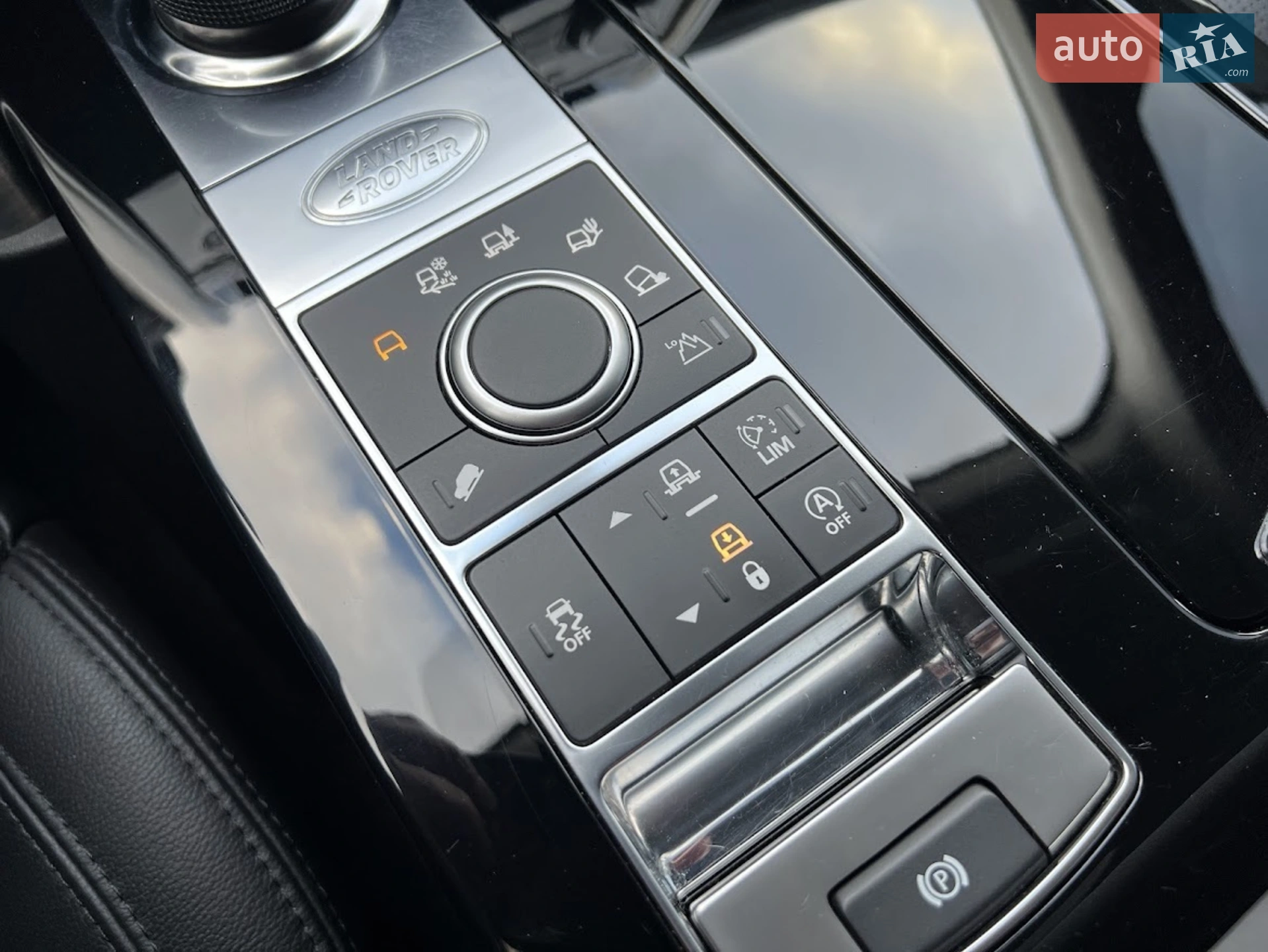 2018 Land Rover Discovery - мініатюра 21