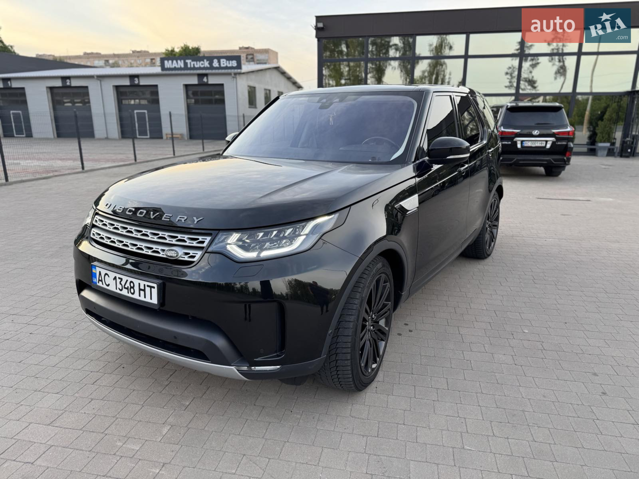 2017 Land Rover Discovery - мініатюра 39