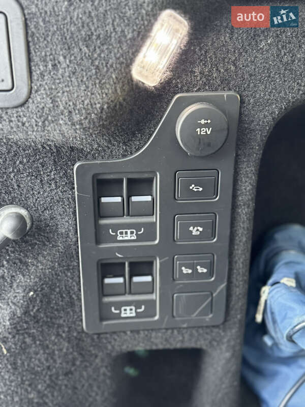 Внедорожник / Кроссовер Land Rover Discovery 2017 в Львове фото 71 Внедорожник / Кроссовер Land Rover Discovery 2017 в Львове