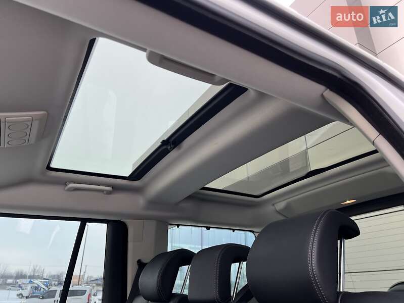 Внедорожник / Кроссовер Land Rover Discovery 2016 в Днепре