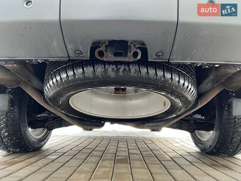 Внедорожник / Кроссовер Land Rover Discovery 2016 в Днепре