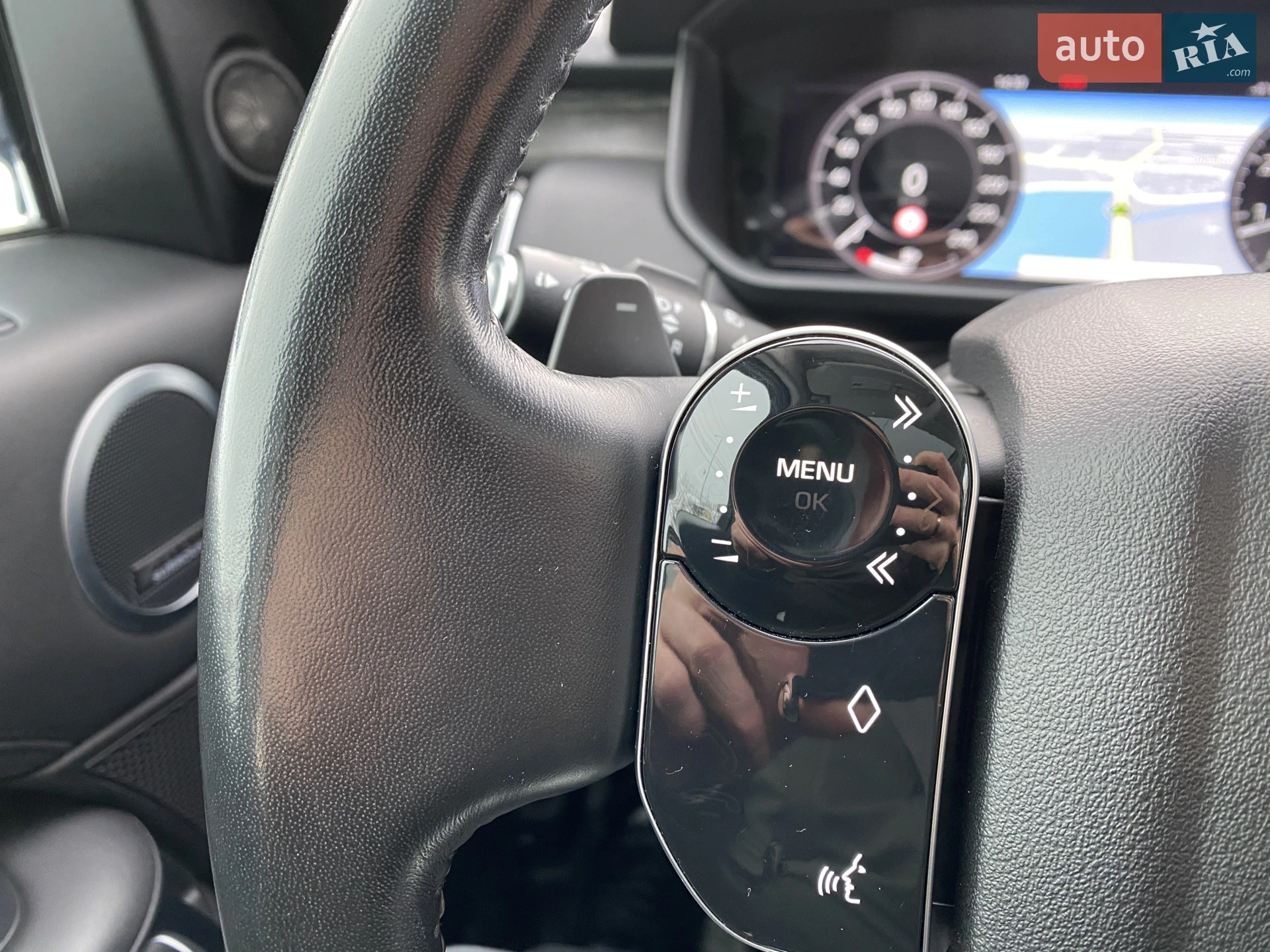 2018 Land Rover Discovery - мініатюра 48