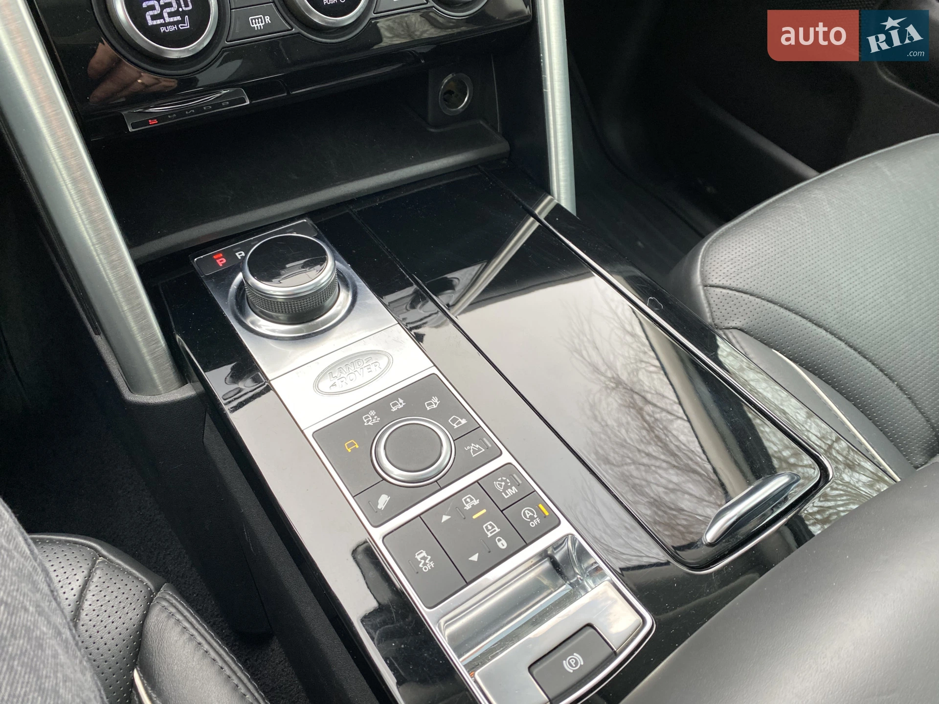 2018 Land Rover Discovery - мініатюра 52