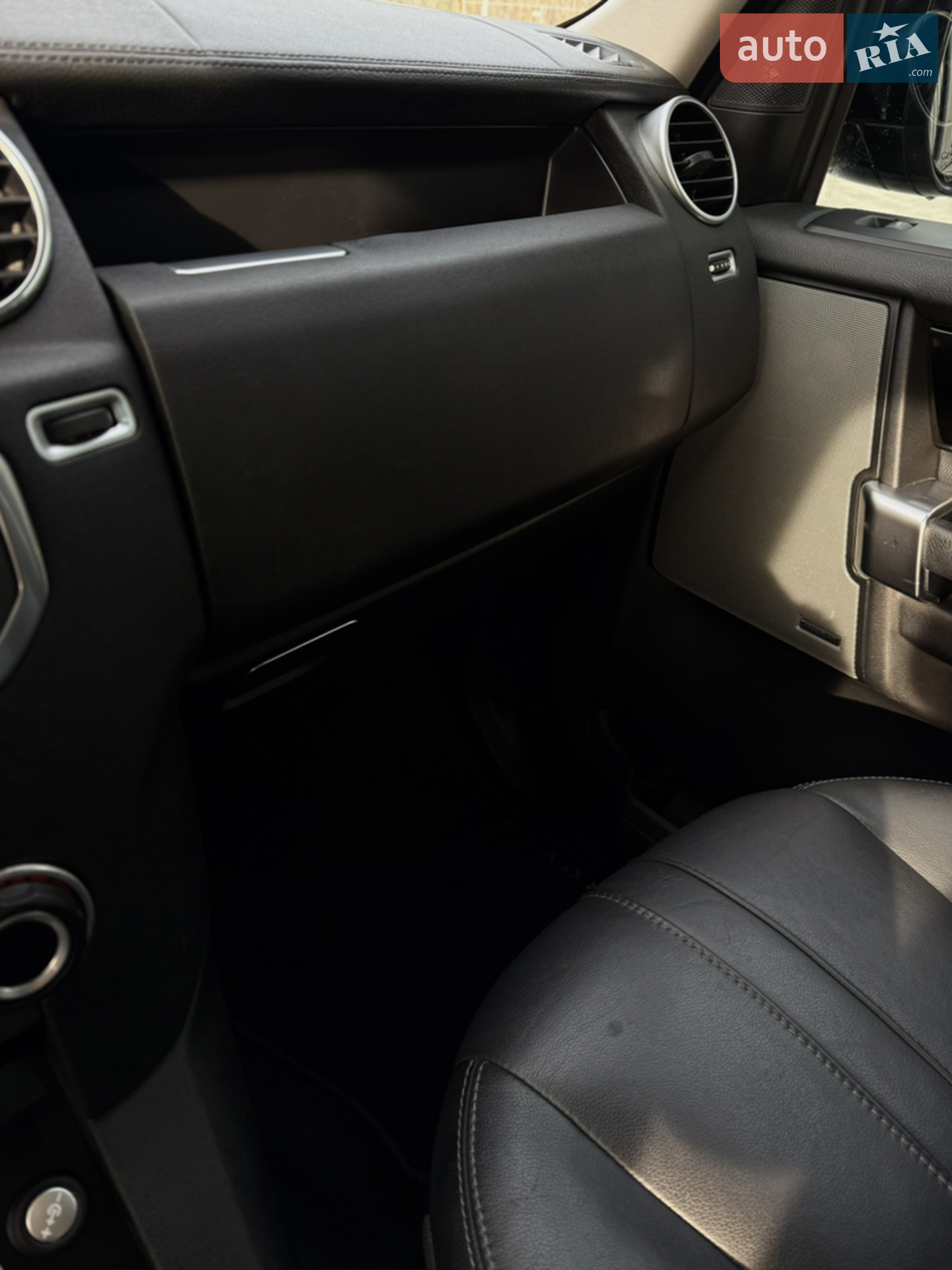 2016 Land Rover Discovery - мініатюра 51