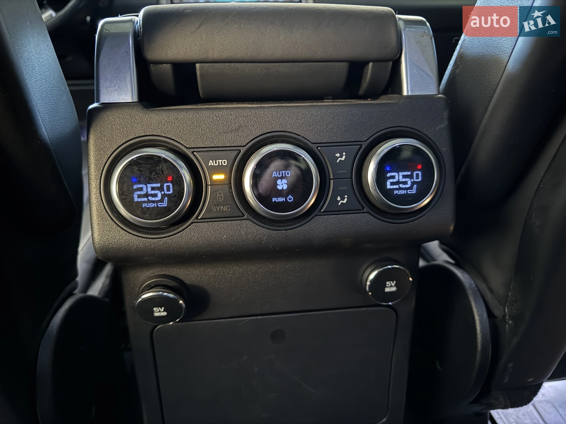 2018 Land Rover Discovery - мініатюра 40