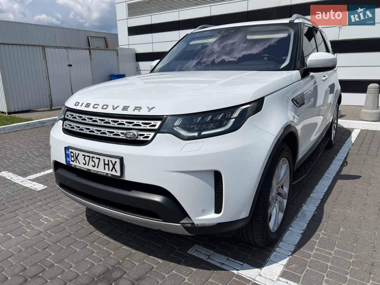 2017 Land Rover Discovery - мініатюра 25