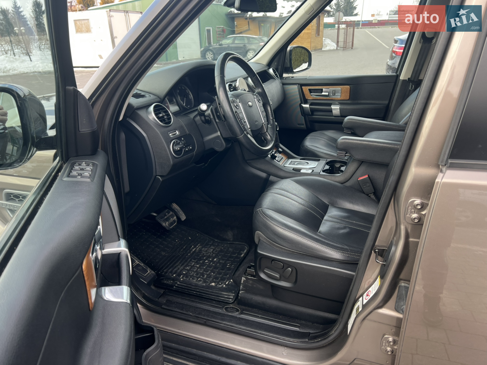 2015 Land Rover Discovery - мініатюра 14
