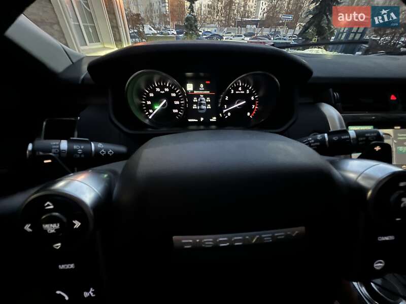 Внедорожник / Кроссовер Land Rover Discovery 2017 в Киеве