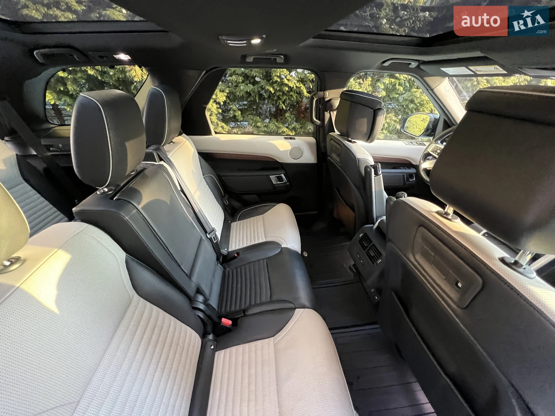 2021 Land Rover Discovery - мініатюра 39