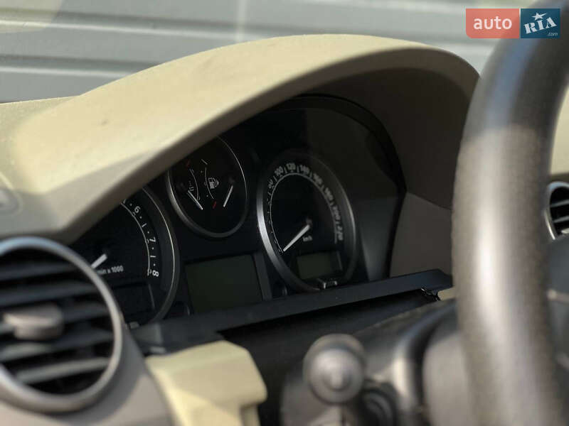 Внедорожник / Кроссовер Land Rover Discovery 2005 в Кропивницком