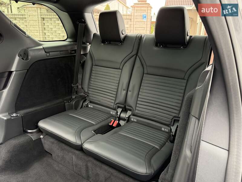 Внедорожник / Кроссовер Land Rover Discovery 2017 в Виннице