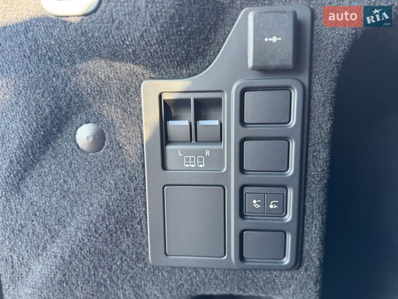 Внедорожник / Кроссовер Land Rover Discovery 2023 в Киеве