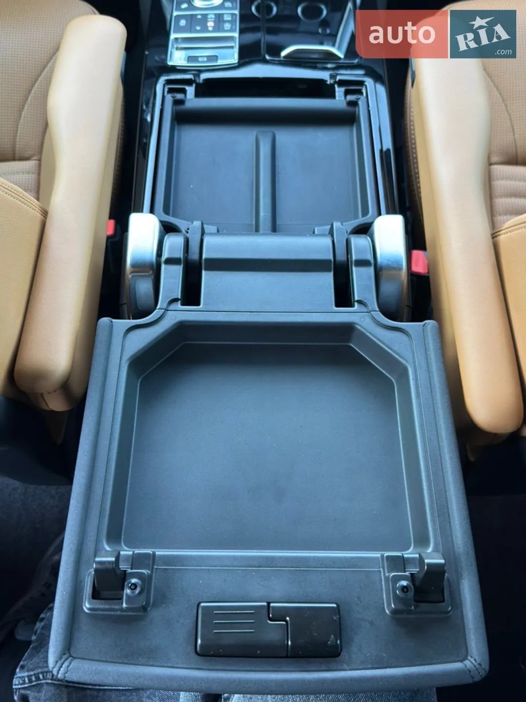 2018 Land Rover Discovery - мініатюра 41