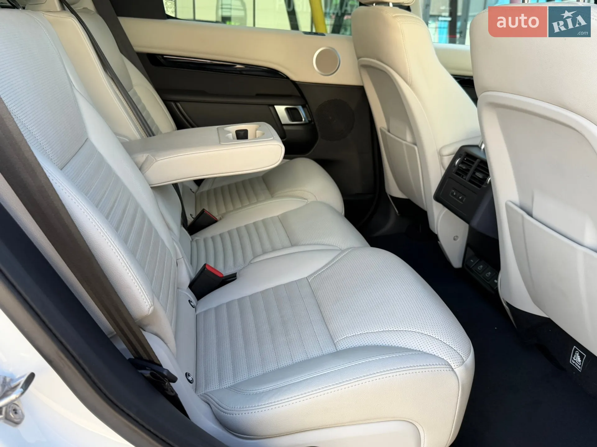 2021 Land Rover Discovery - мініатюра 21