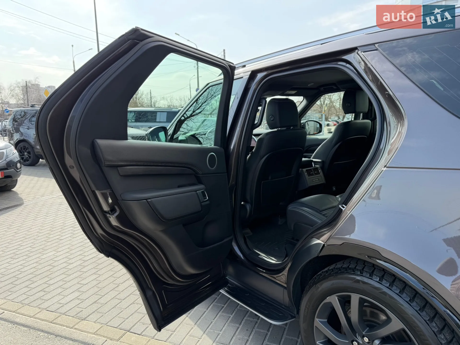 2021 Land Rover Discovery - мініатюра 21