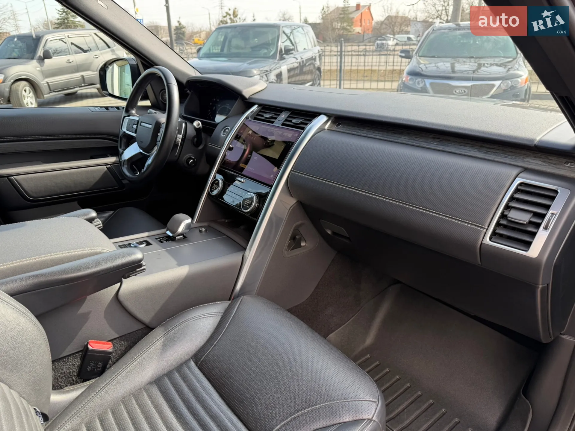 2021 Land Rover Discovery - мініатюра 37