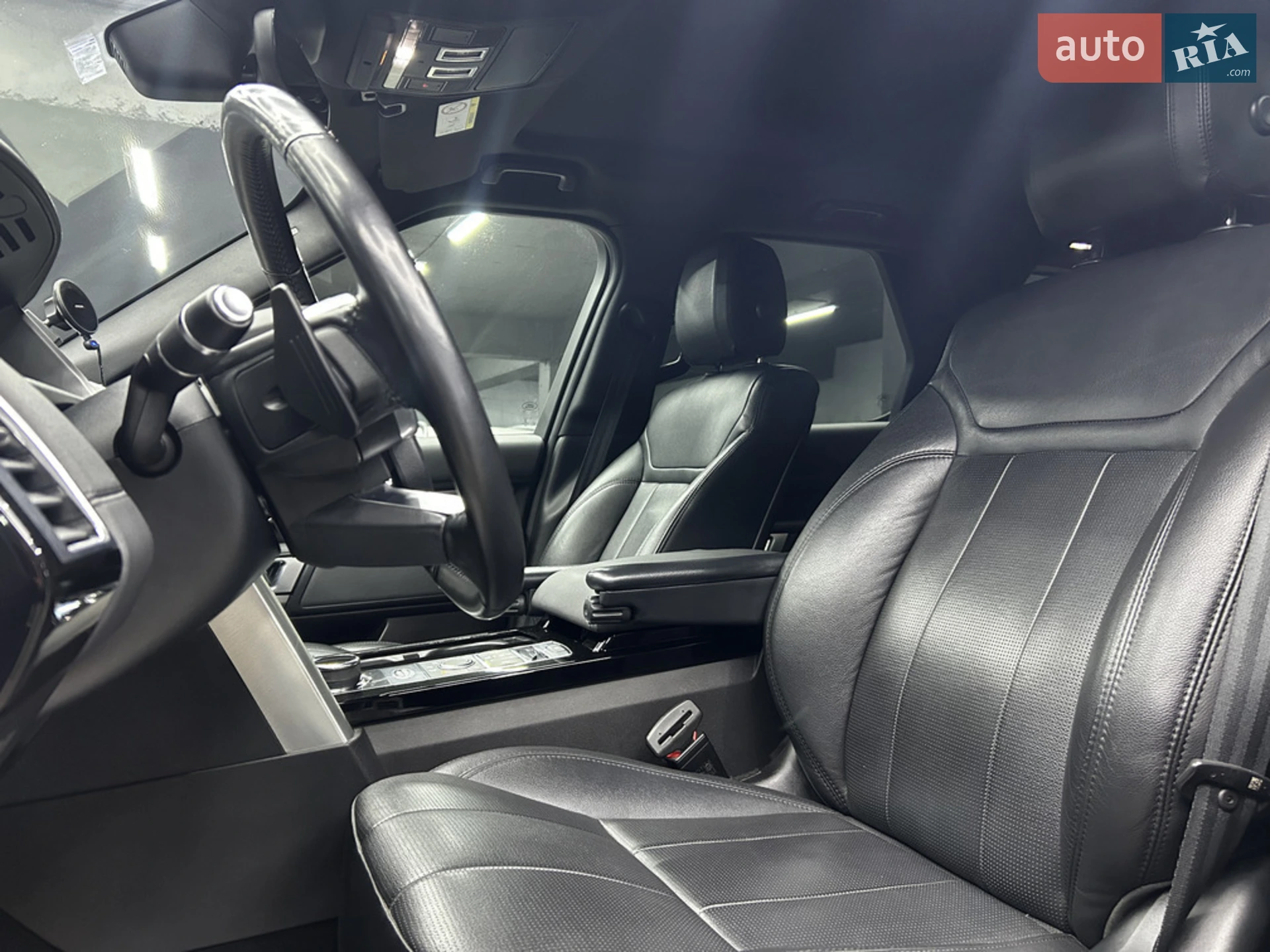 2018 Land Rover Discovery - мініатюра 10