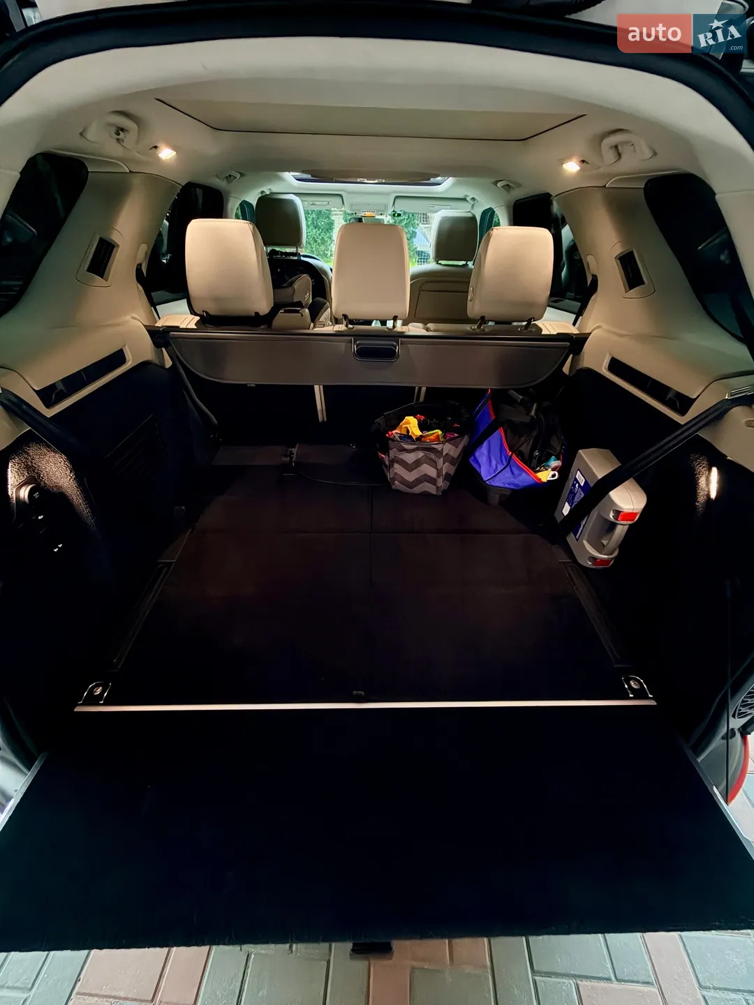 2018 Land Rover Discovery - мініатюра 14
