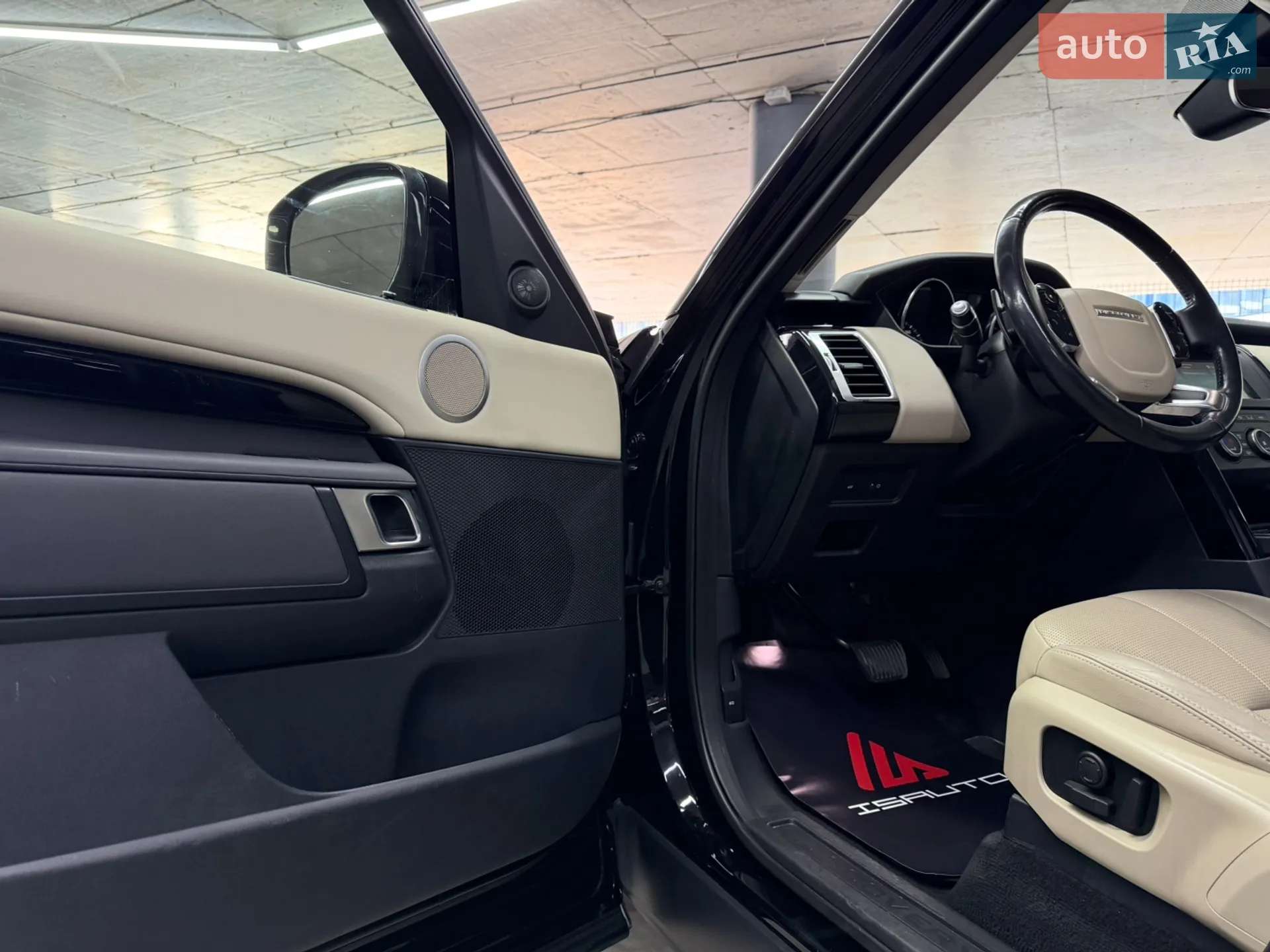 2019 Land Rover Discovery - мініатюра 19