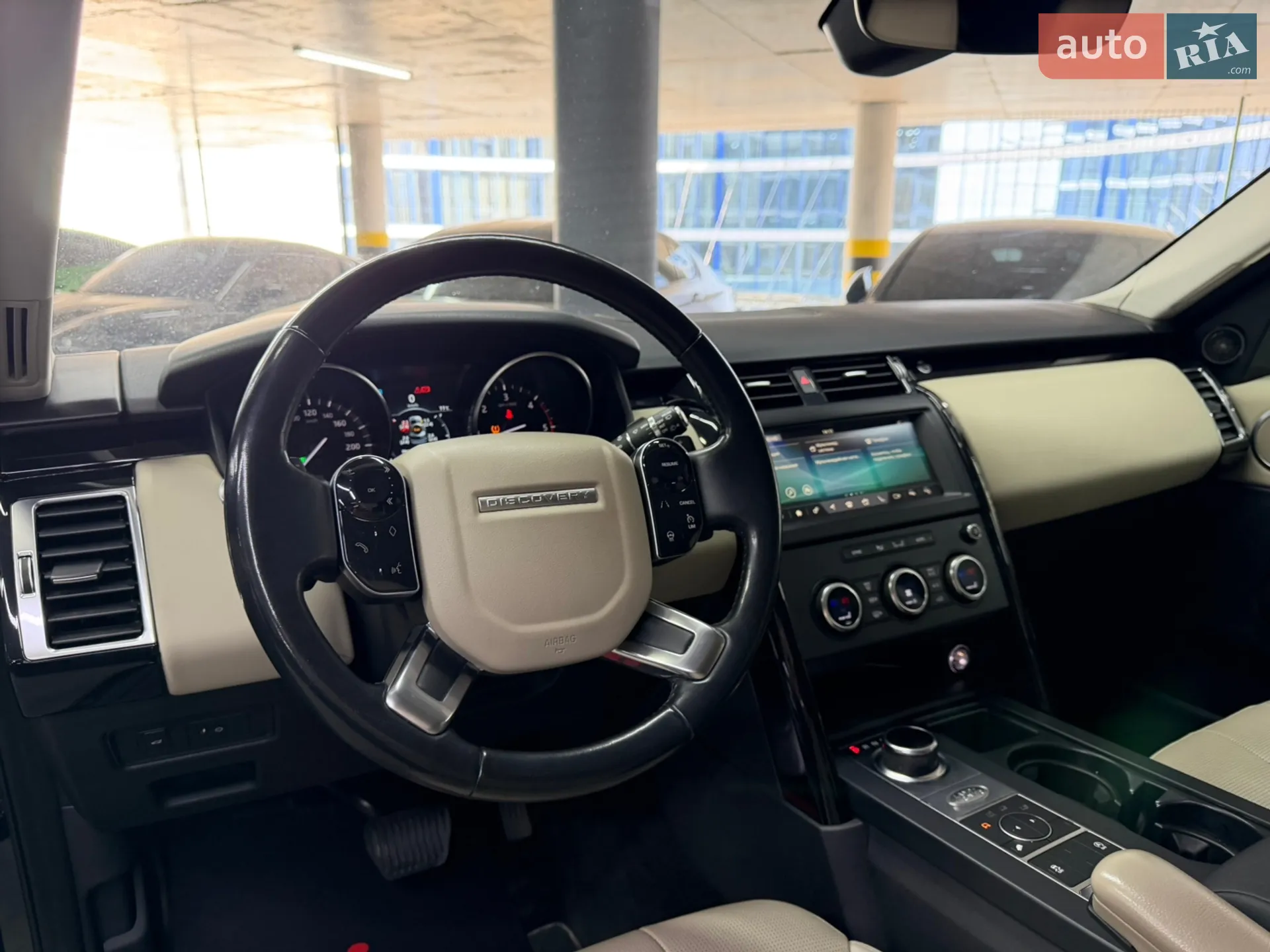 2019 Land Rover Discovery - мініатюра 27