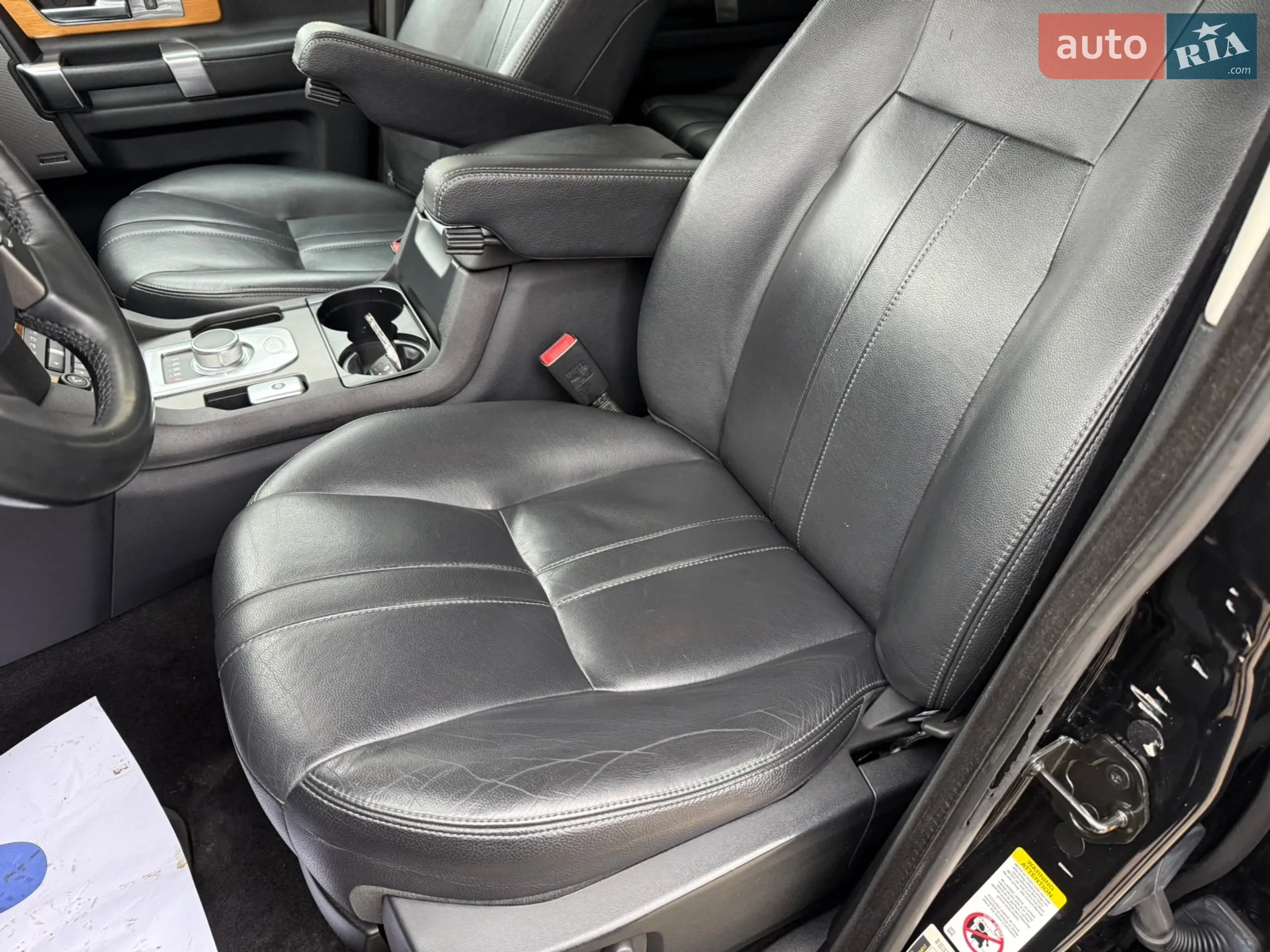2015 Land Rover Discovery - мініатюра 39