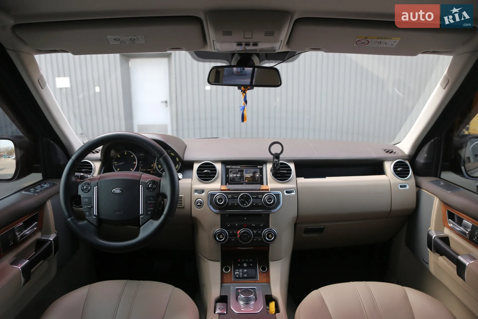 2015 Land Rover Discovery - мініатюра 15
